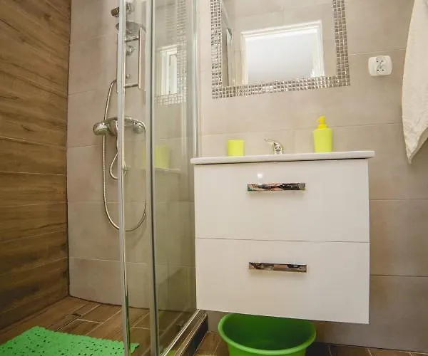 Na Jodlowej Rum i privatbostad Odargowo